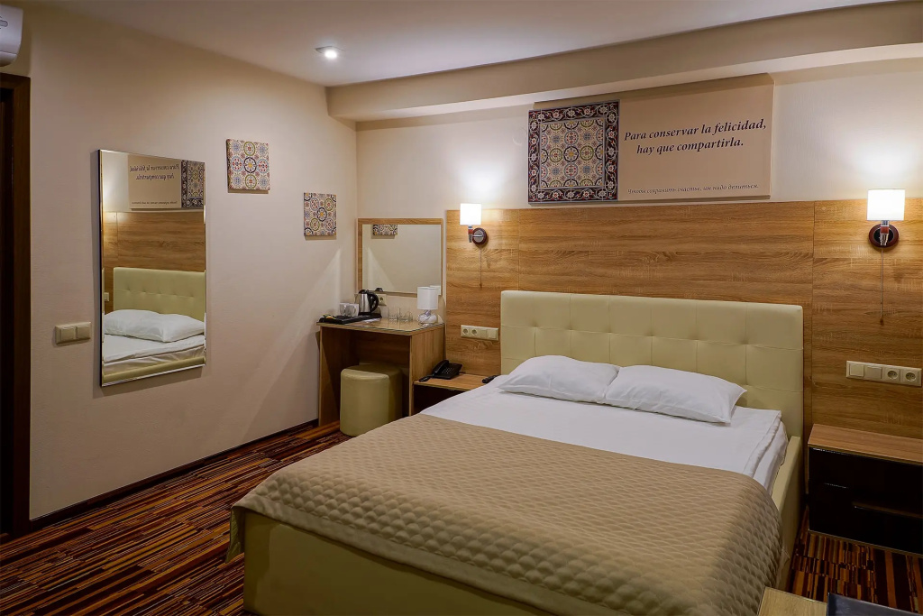 Aragon Hotel Room Type - Comfort Double room full double bed