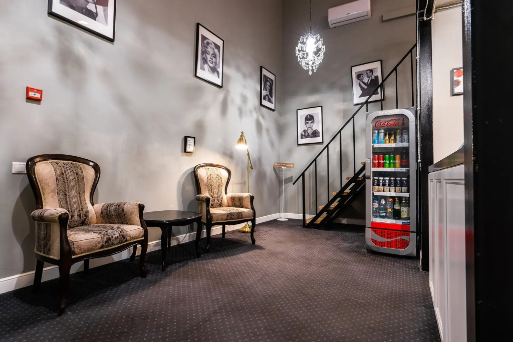 Lobby & Reception