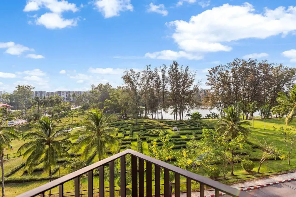 Laguna SkyPark Bang Tao 1 bedroom corner 2520 Apartments