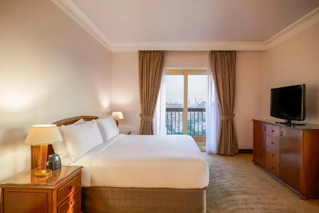 Hilton Cairo Zamalek Residences Room Type - Guest Double room with city view full double bed