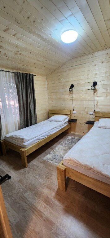 Шале Comfort с 2 комнатами с красивым видом из окна в Maas