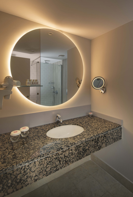 Akra Kemer image Room