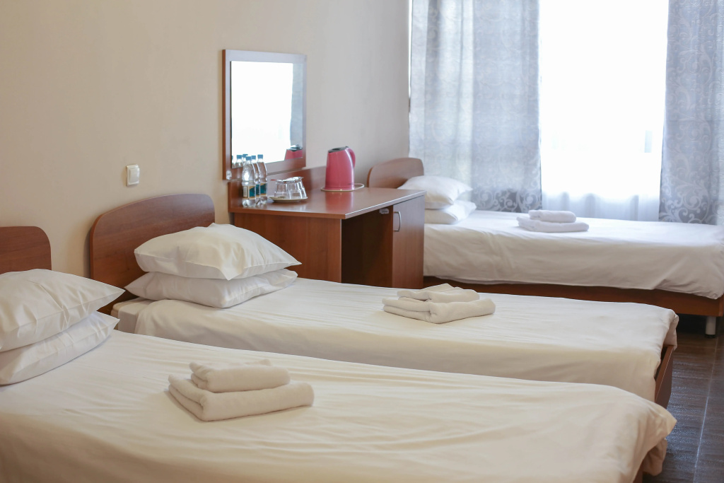2 Bedrooms Sextuple room