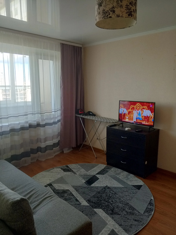 Квартира с 2 Спальными Местами в Центре Левобережья Омска — фото