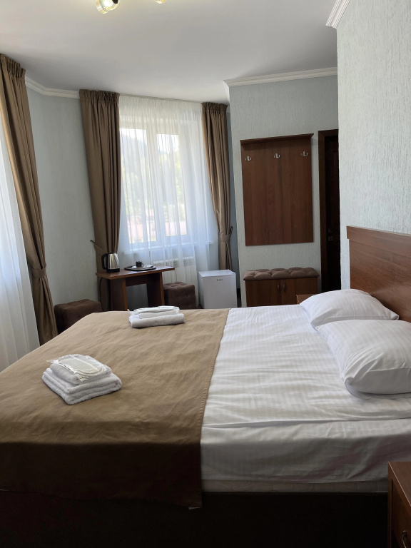 Standard Double room with view full double bed