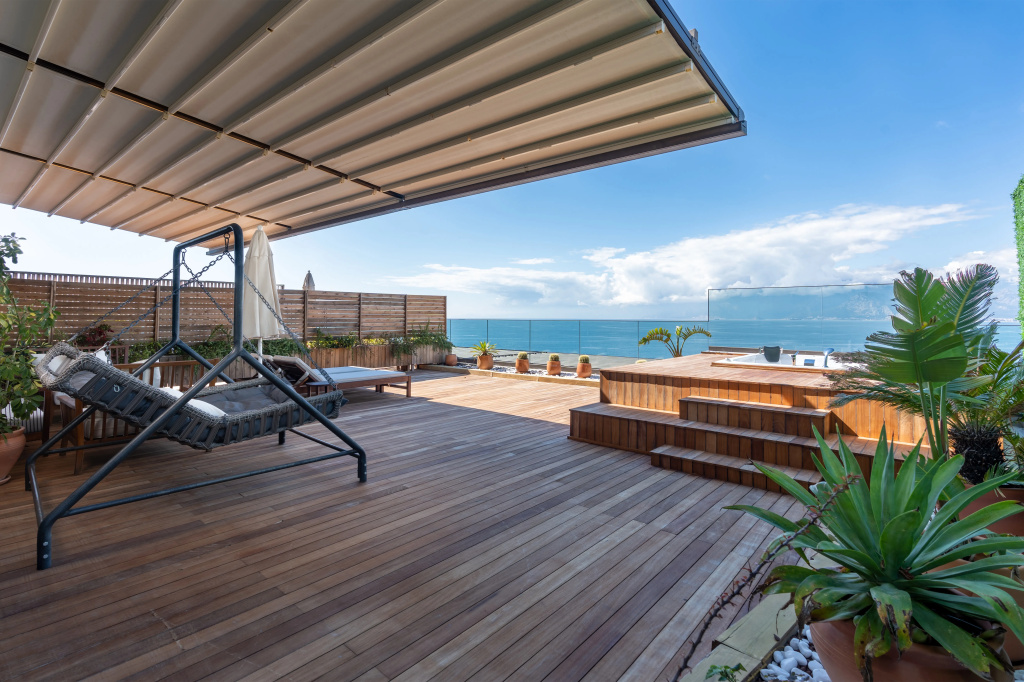Infinity Terrace Double Suite with sea view (full double bed)
