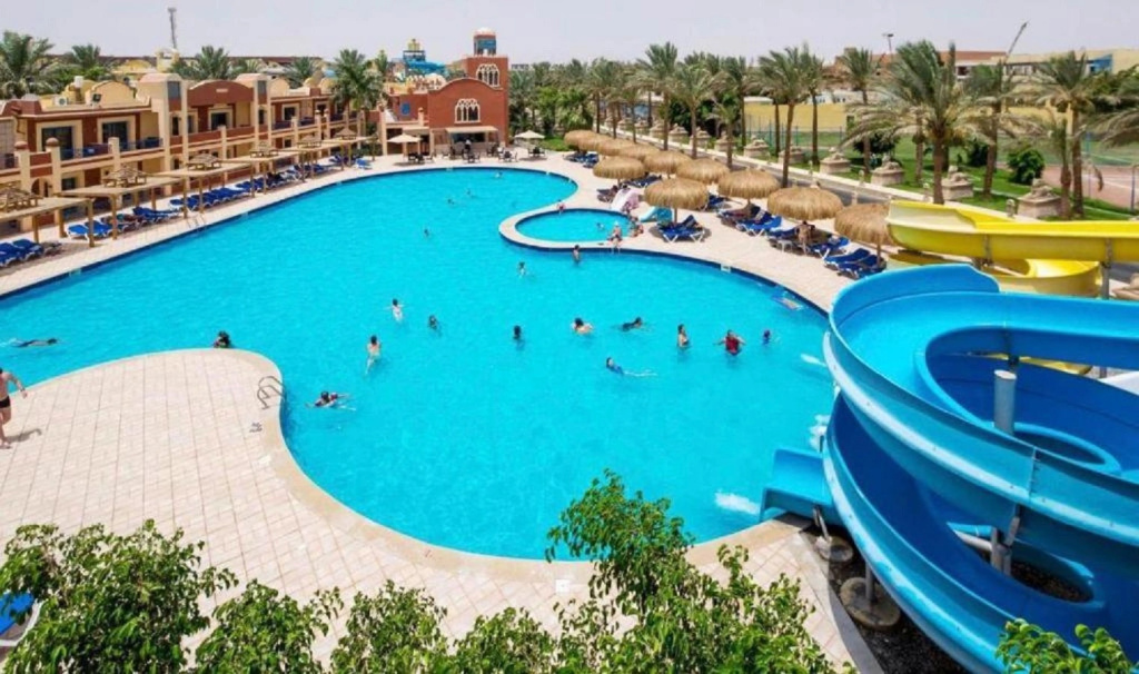 Hostgool Beach Chalets Mirage Bay Resort & Aqua Park — фото