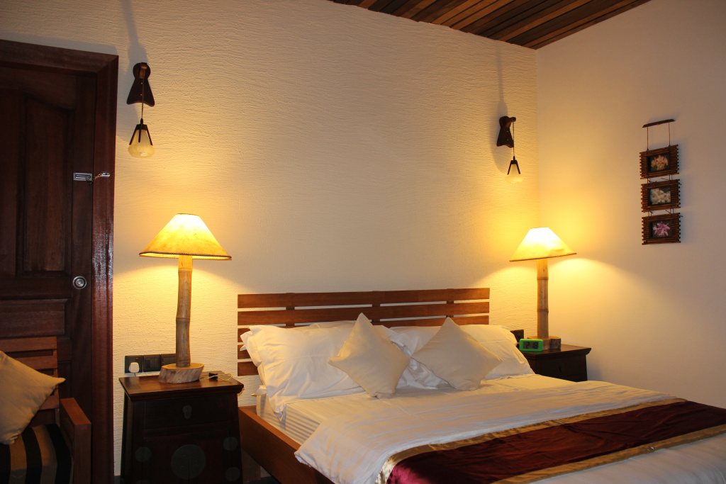 Double room (full double bed)