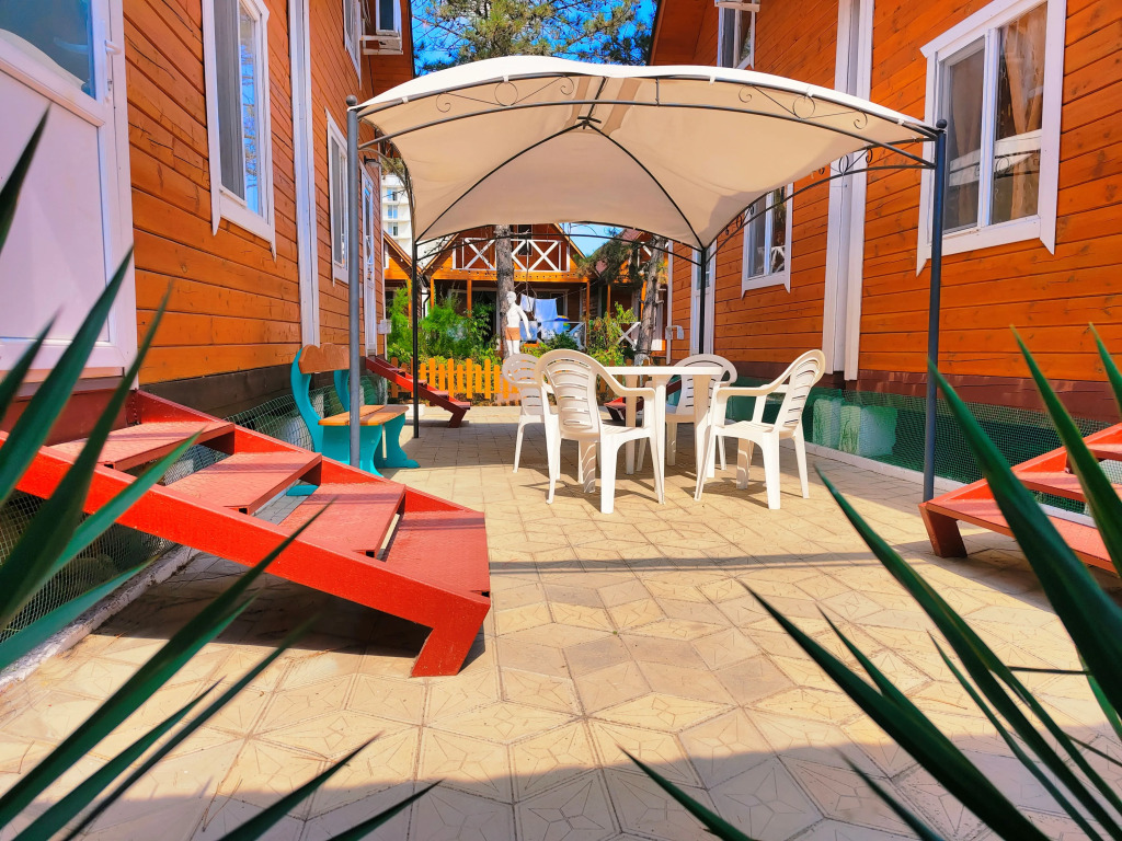 Коттедж Дуплекс с видом на внутренний двор в Морская дача Арабеска