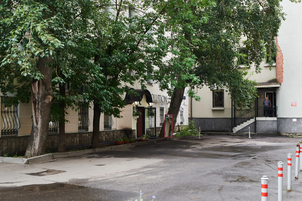 Квартира GM Apartments Двухуровневая с мансардой у Патриарших Прудов