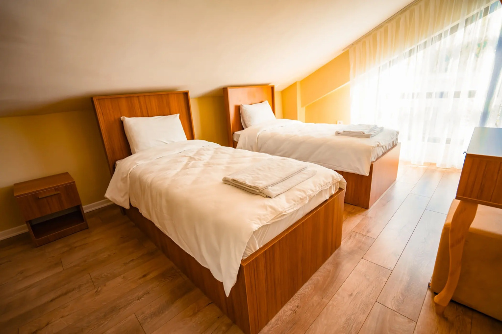 2 Bedrooms Deluxe Suite with balcony and with mountain view