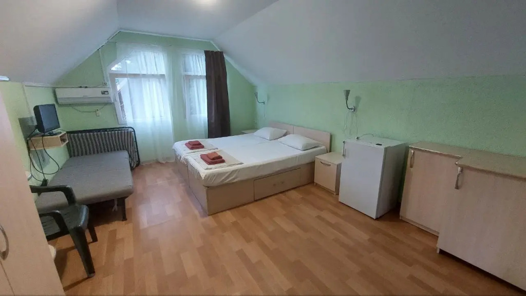 Коттедж Дуплекс с балконом и рядом с пляжем в Sea Breeze