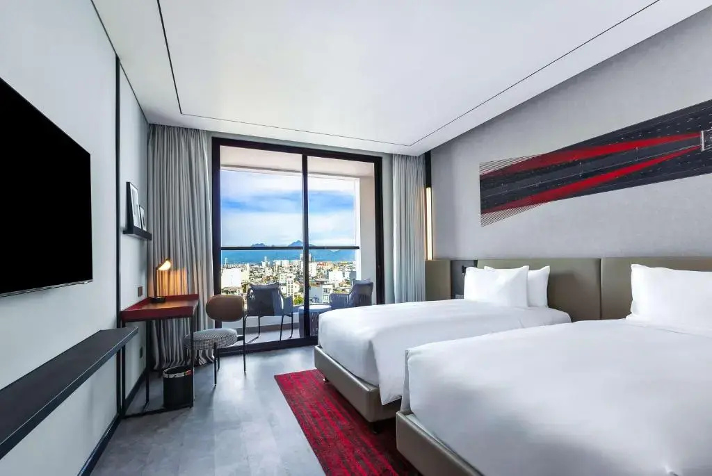 Superior Double room with balcony and with city view (full double bed)