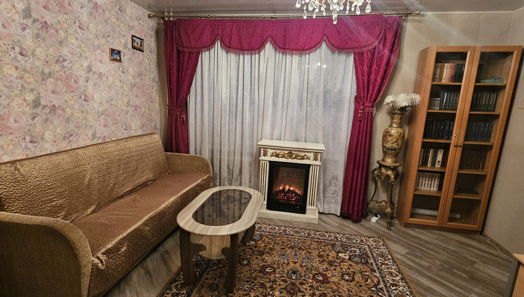 Квартира Двухкомнатная с КАМИНОМ на Набережной — фото