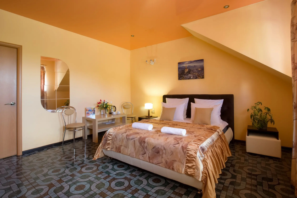 Skorpion Mini-hotel Room Type - Double Junior Suite full double bed