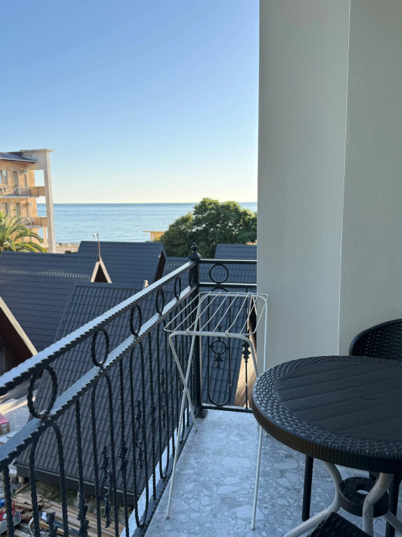 Двухместный номер Standard с балконом и с красивым видом из окна двуспальная кровать в Лучезарный