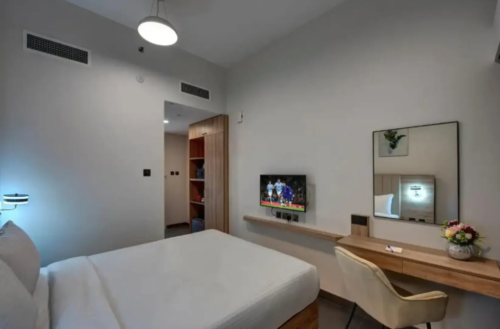 Superior Double room City View (full double bed)