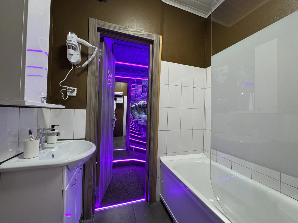 Двухместный номер Стандарт №8 двуспальная кровать в Gipnoz