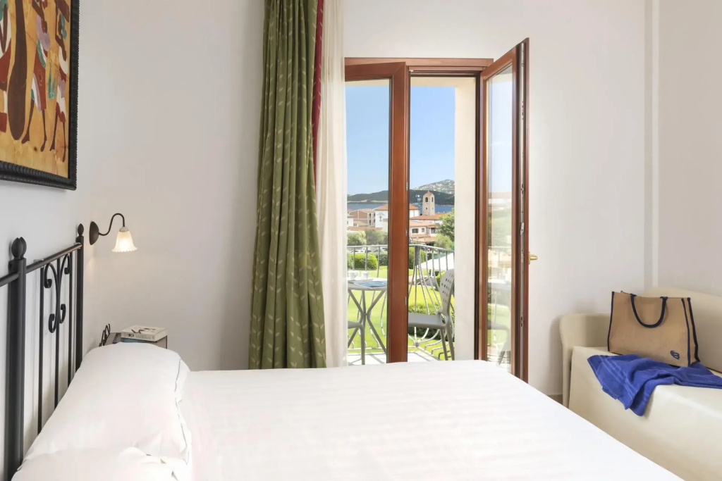 Standard room with balcony