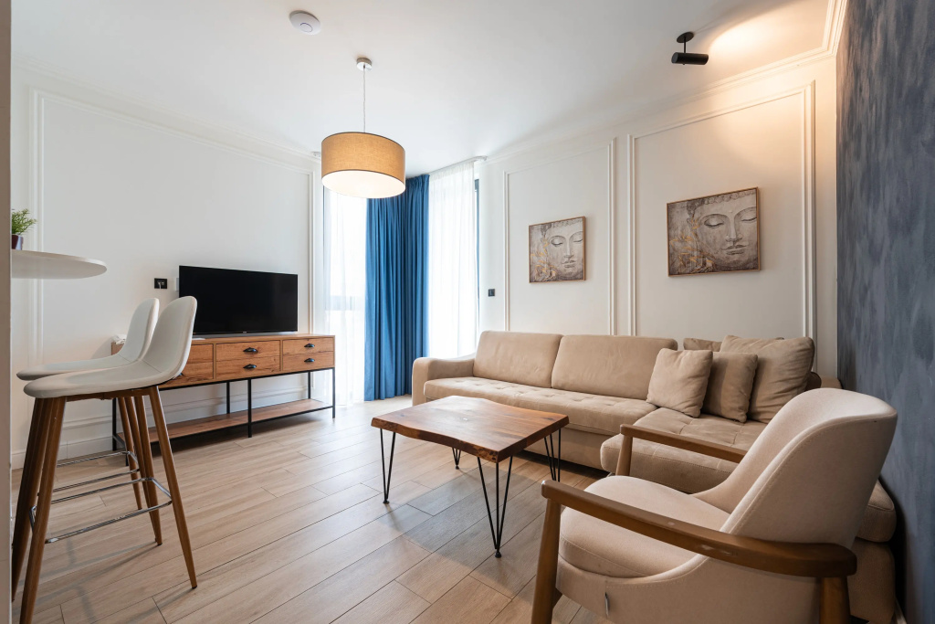 Double Junior Suite with balcony and with mountain view (full double bed)