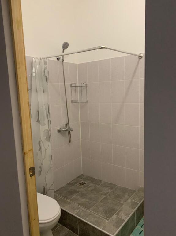 Трёхместный номер Standard с балконом и с красивым видом из окна в Гостевой дом Дамира