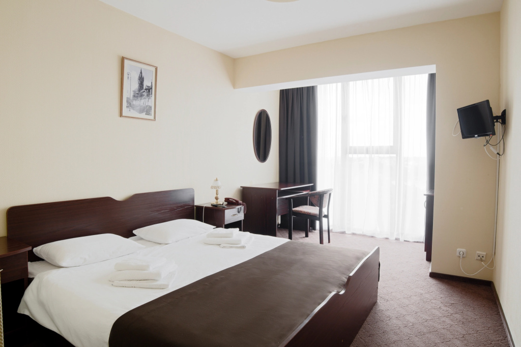 Baltica Hotel Complex Room Type - Standard Double room with lake view full double bed