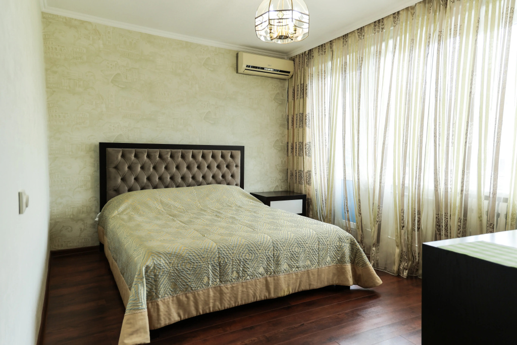 Pushkinskij Hotel Room Type - Deluxe Double room with city view full double bed