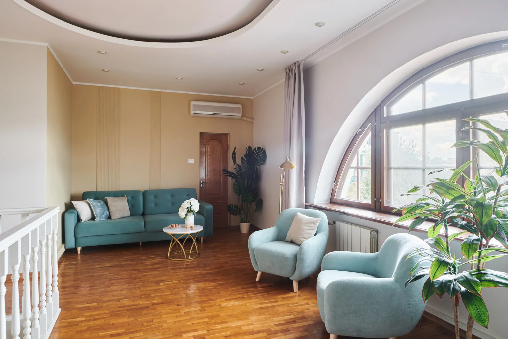 Квартира GM Apartments Двухуровневая с мансардой у Патриарших Прудов