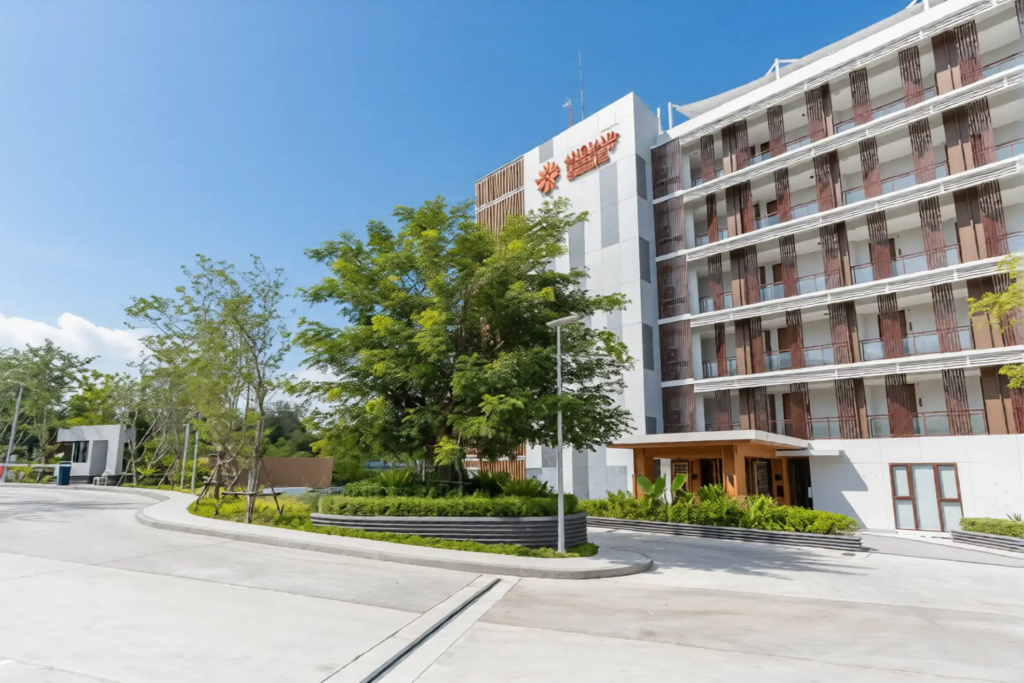 Velikolepnye Apartamenty v Lagune na Beregu Ozera Apartments
