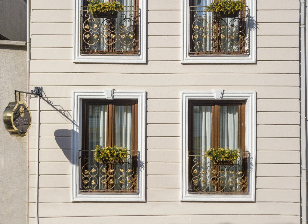 Royan Suites Boutique Hotel