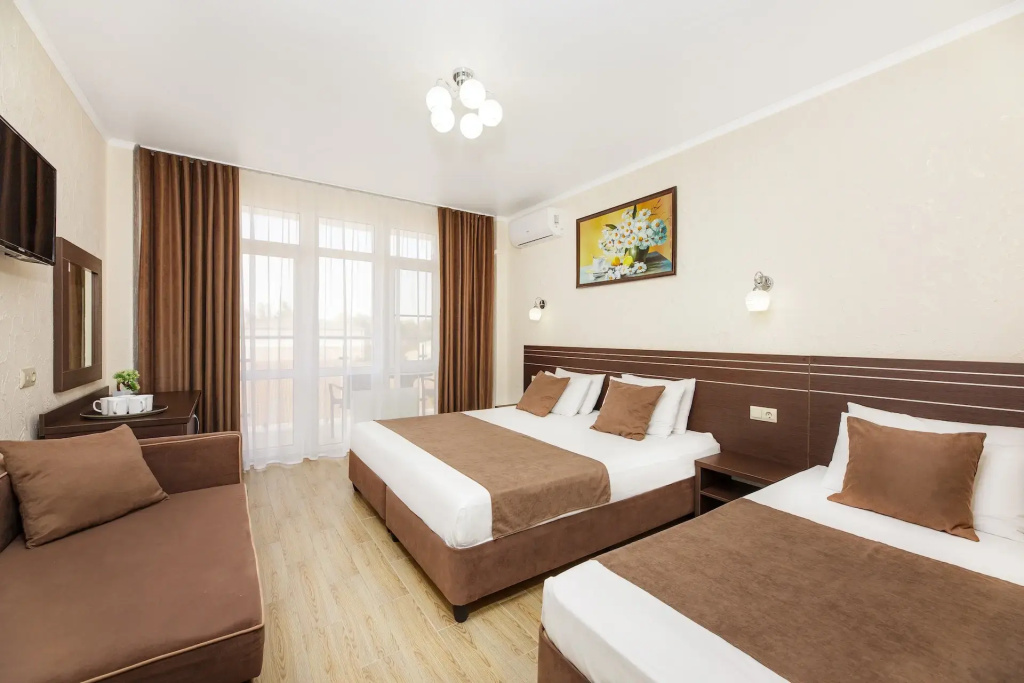 Superior Triple room with balcony