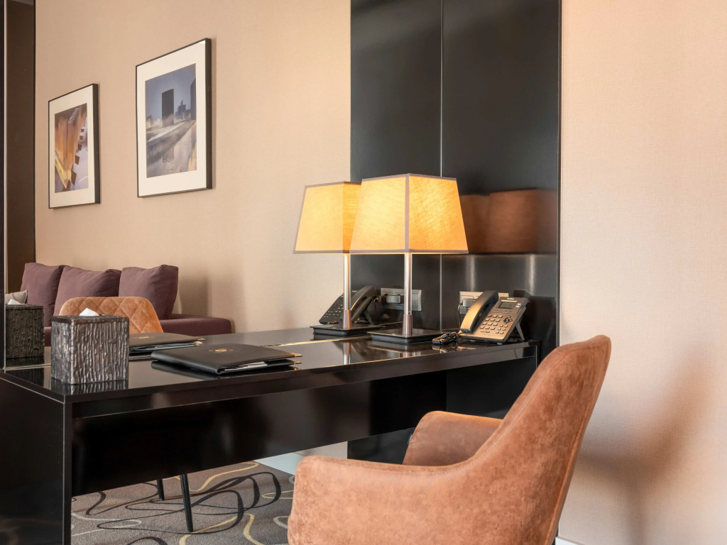 R Boutique Hotel Room Type - 2 rooms Premium Double Suite with sea view full double bed