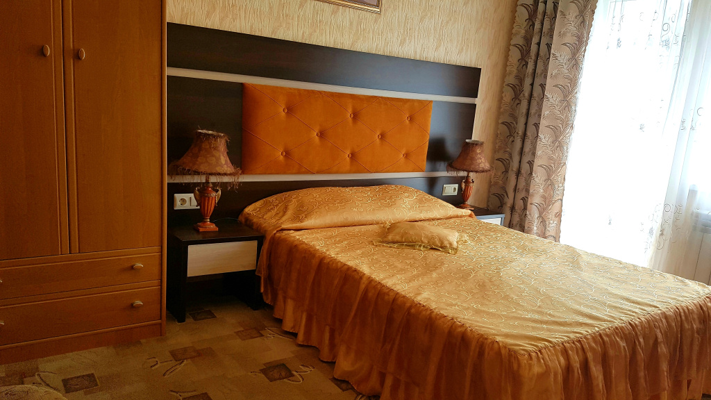 Standard Double room with balcony (full double bed)