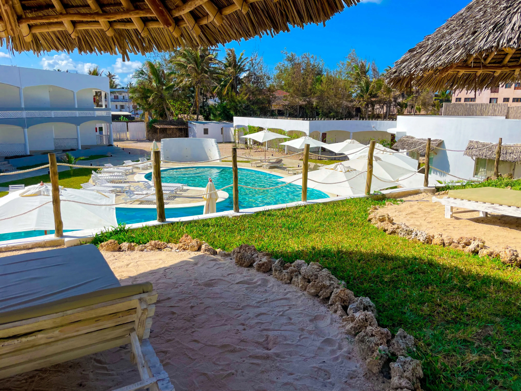 Курортный отель AHG Lion Beach Resort - фото 14