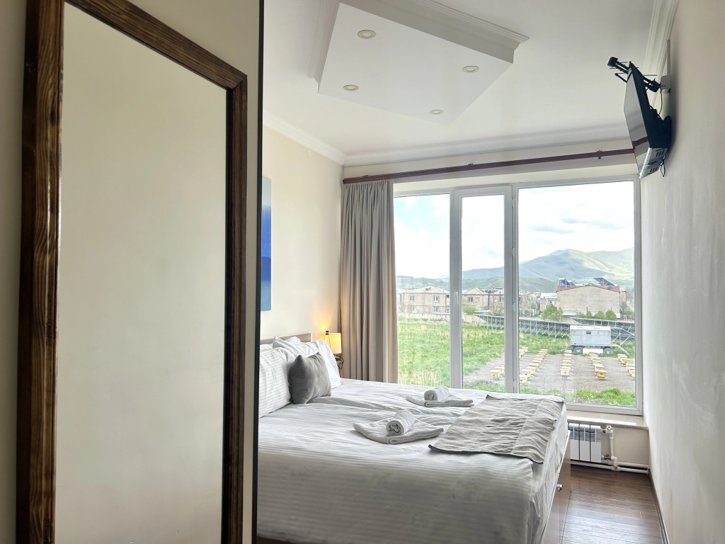 Economy room with view