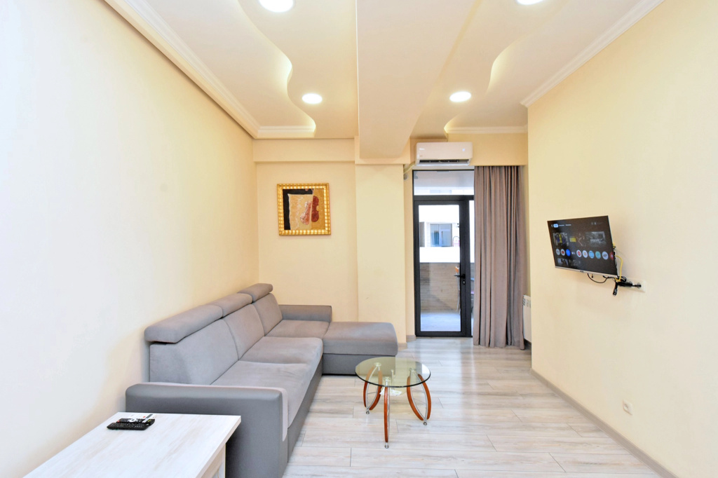 Areg Flat — 4