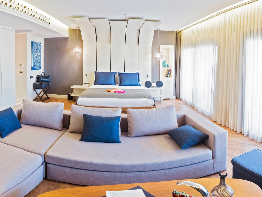 Отель Maroon Pera — фото