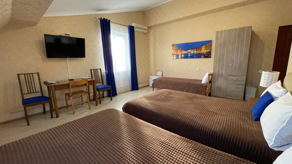Vista Hotel Room Type - Standard Double room twin beds