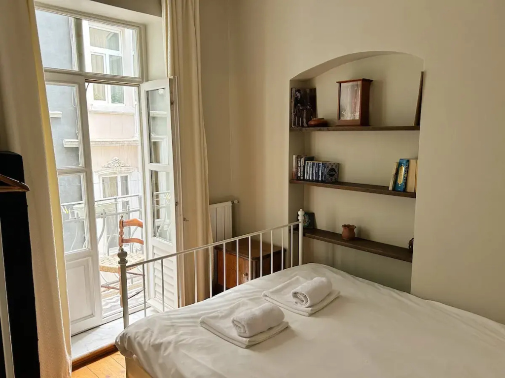 Отель Апартаменты 3 Bedroom with local charm in Galata в Стамбуле