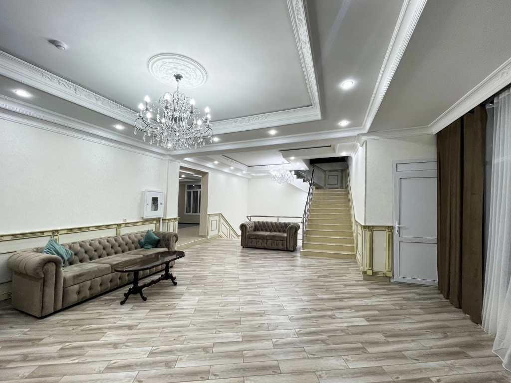 Lobby & Reception