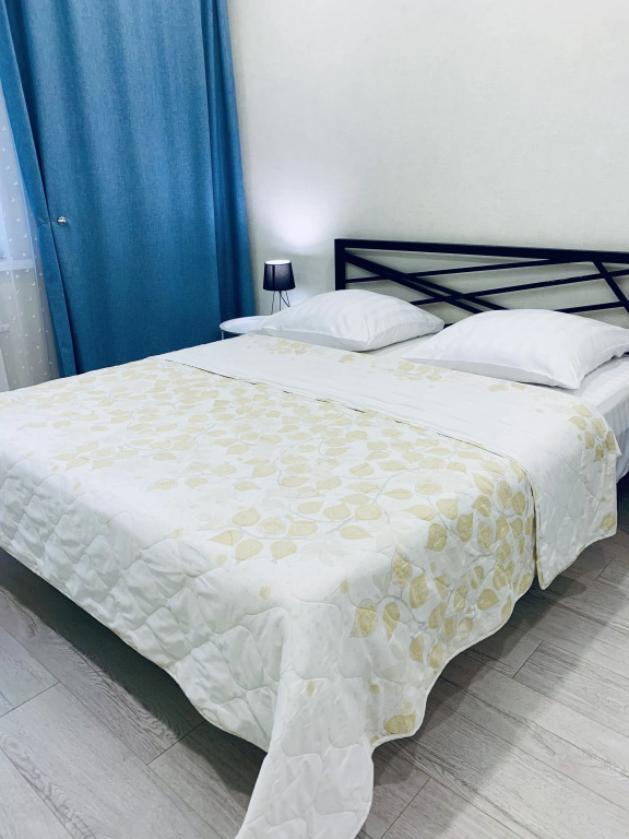 Квартира Уютная студия с панорамными окнами - фото 3