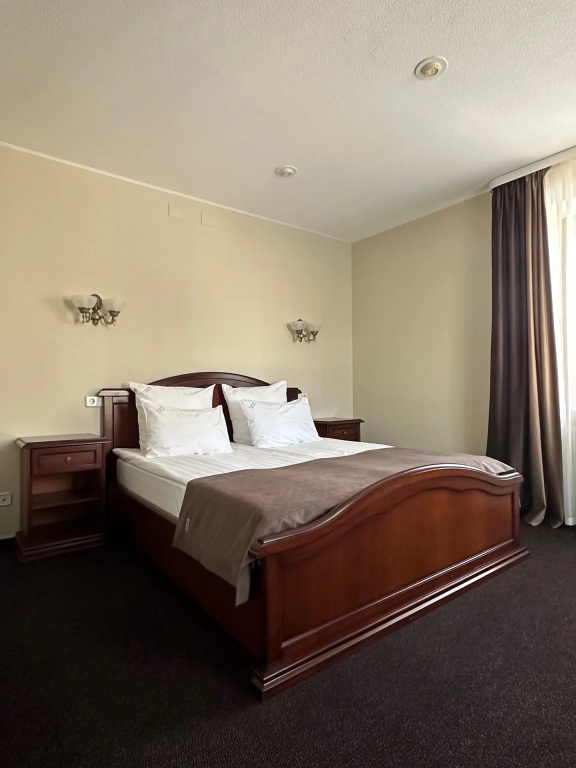 Hotel Monomah Room Type - Double Suite full double bed