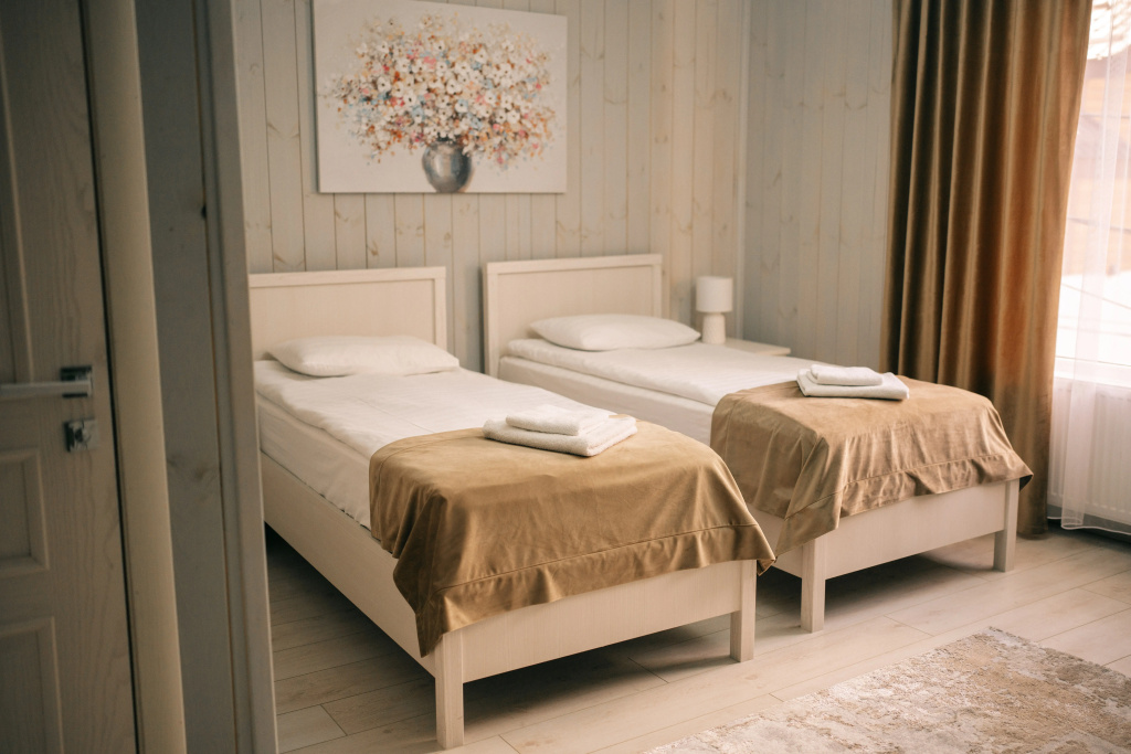 With Sofa Double room (twin beds)