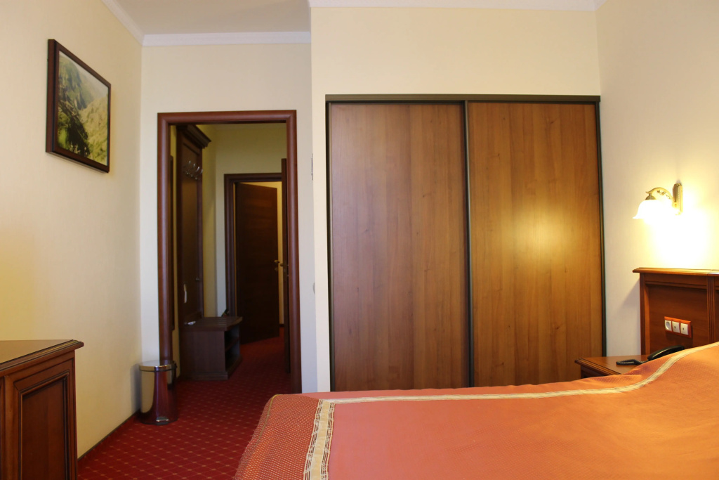Gostinitsa Armeniya Room Type - Economy No Window Double room full double bed