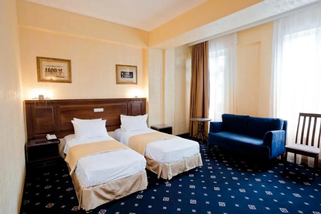 Hotel Villa Rauza Room Type - Standard Double room with balcony full double bed