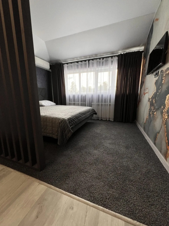No. 2 Double Suite (full double bed)
