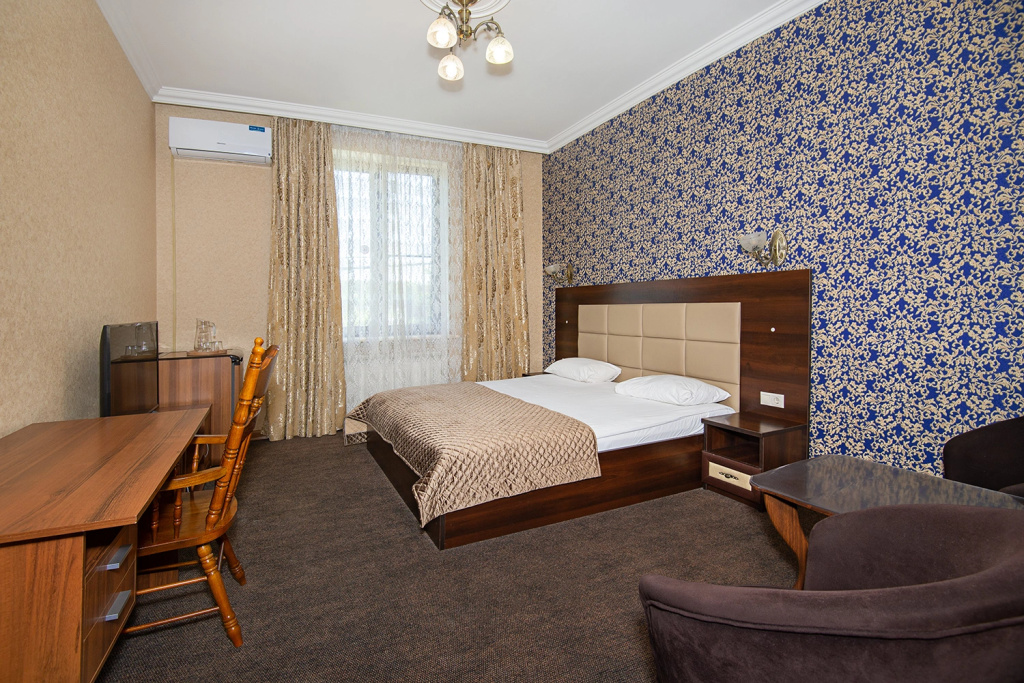 Standard Double room with view (full double bed)