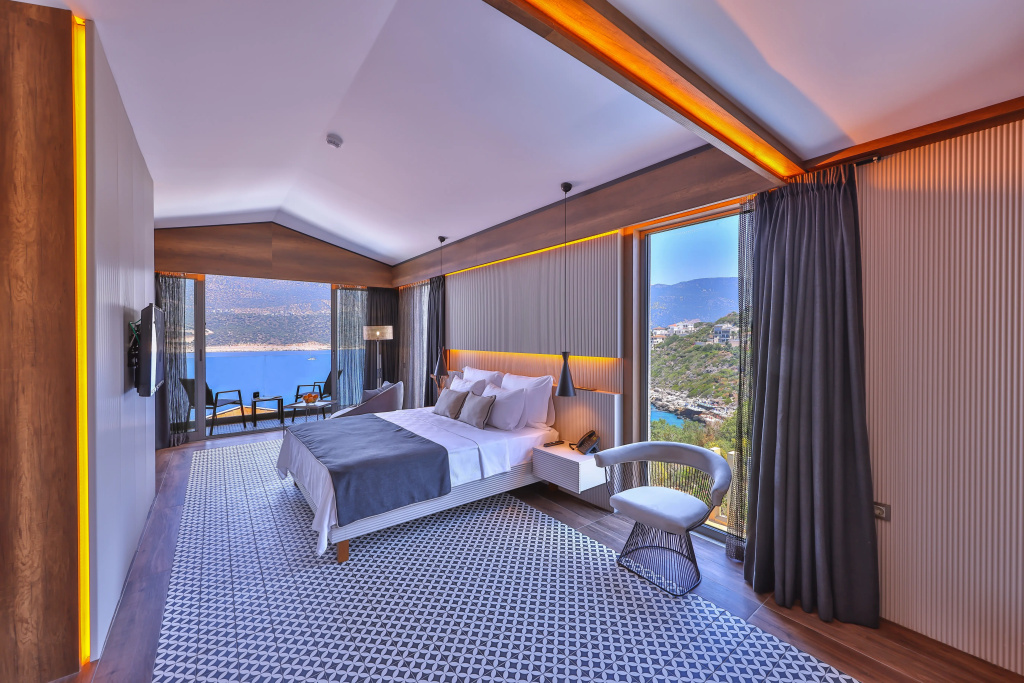 Deluxe Double room with balcony and with view (full double bed)