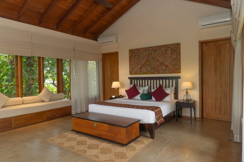 Triple Junior Suite with balcony and with view