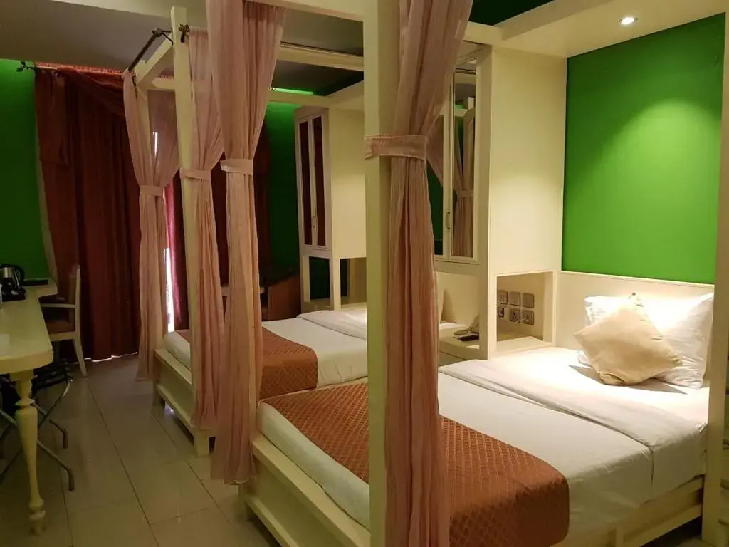 Deluxe Double room (twin beds)